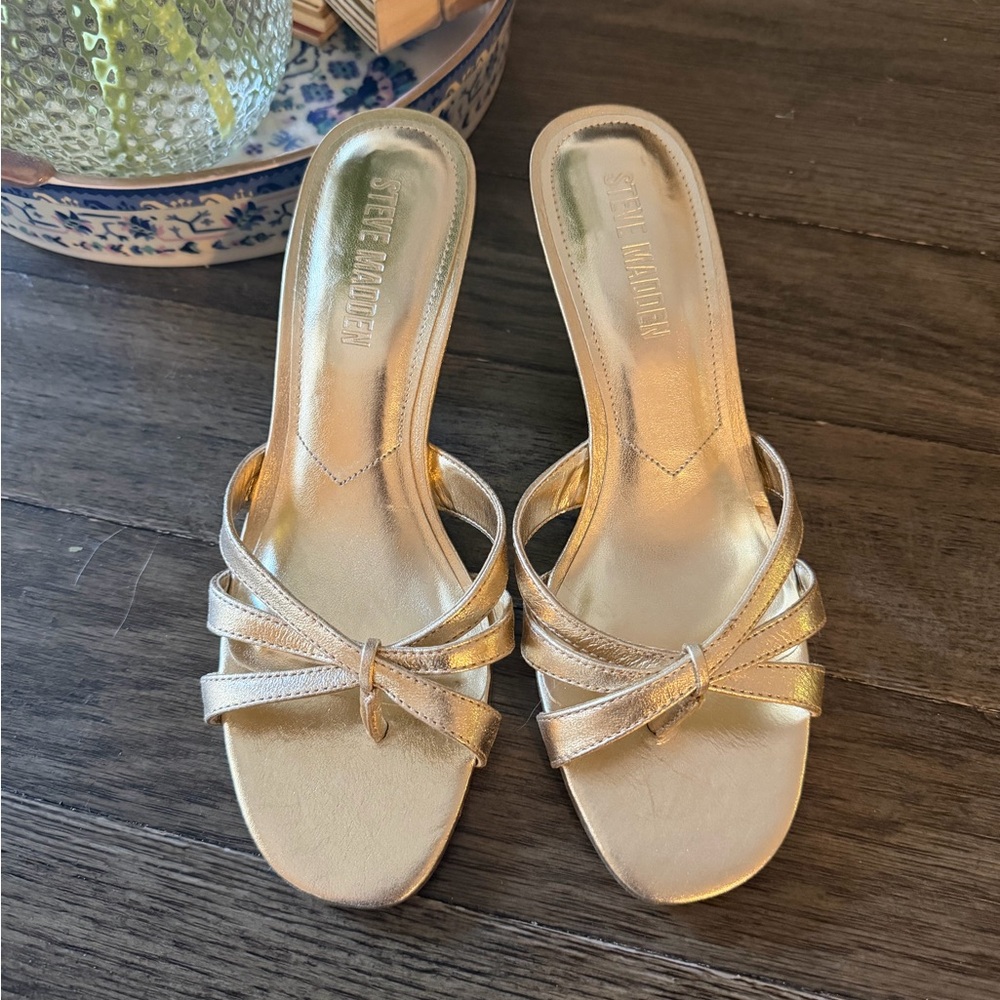 Steve Madden Metallic Gold Knot Kitten Mules